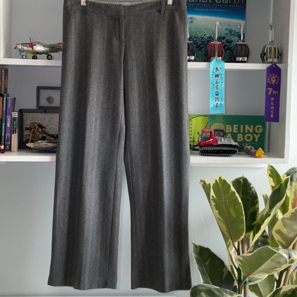 Poleci Beautiful Lined Wool Grey Wide Straight Leg Pants. Subtle Stripe, size 6